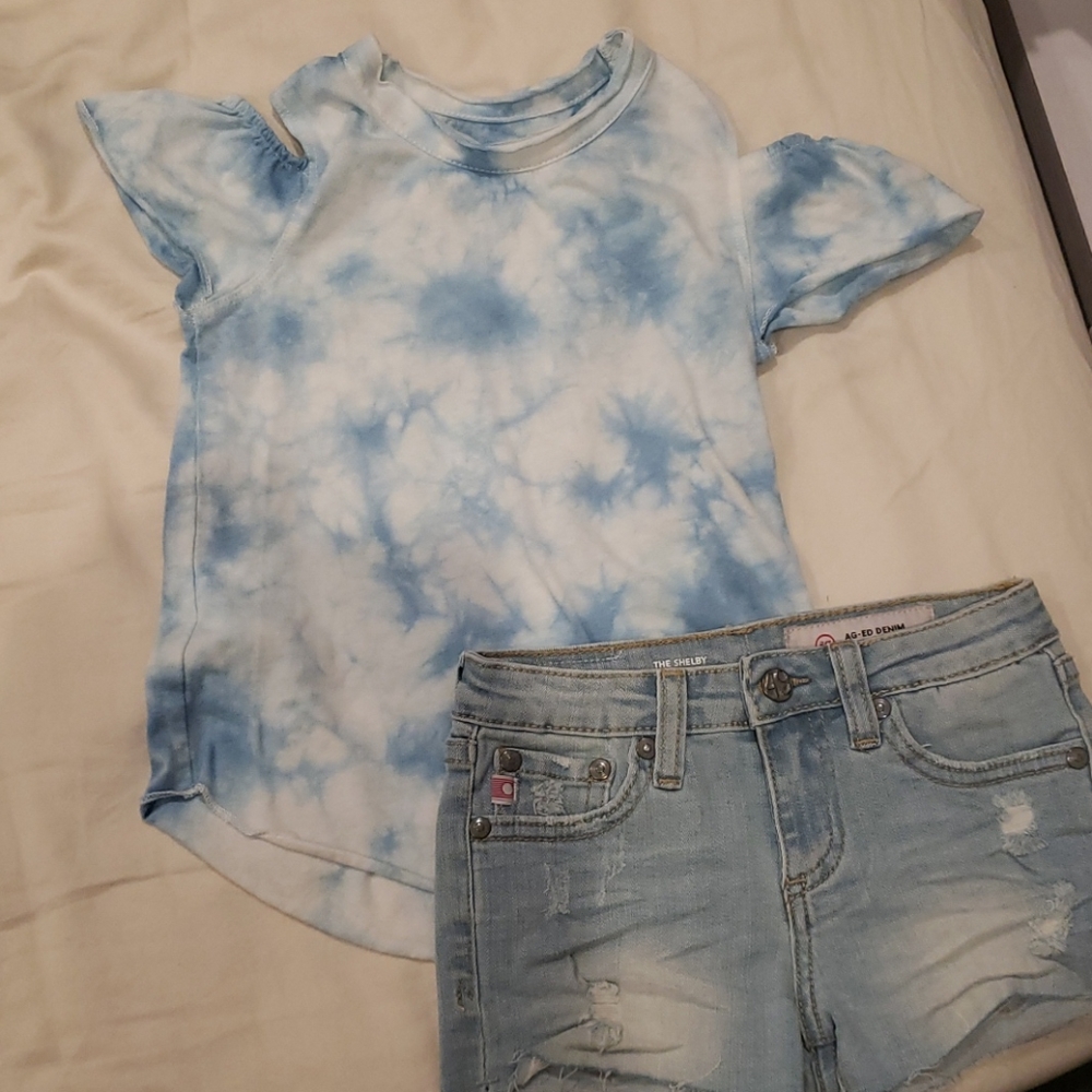 Chaser cold shoulder top & ag shorts